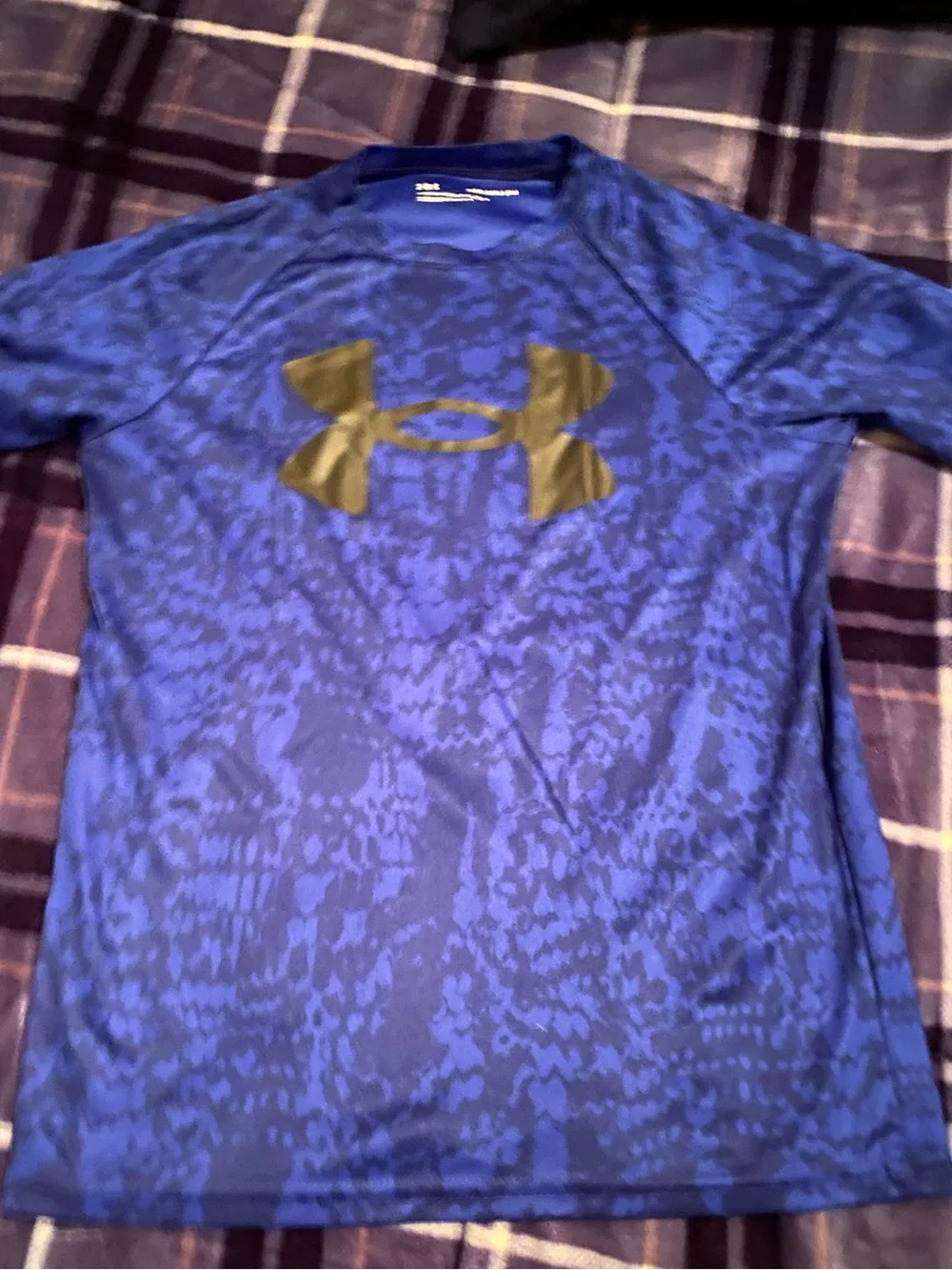 Under armour lot of 5 youth boys outfits